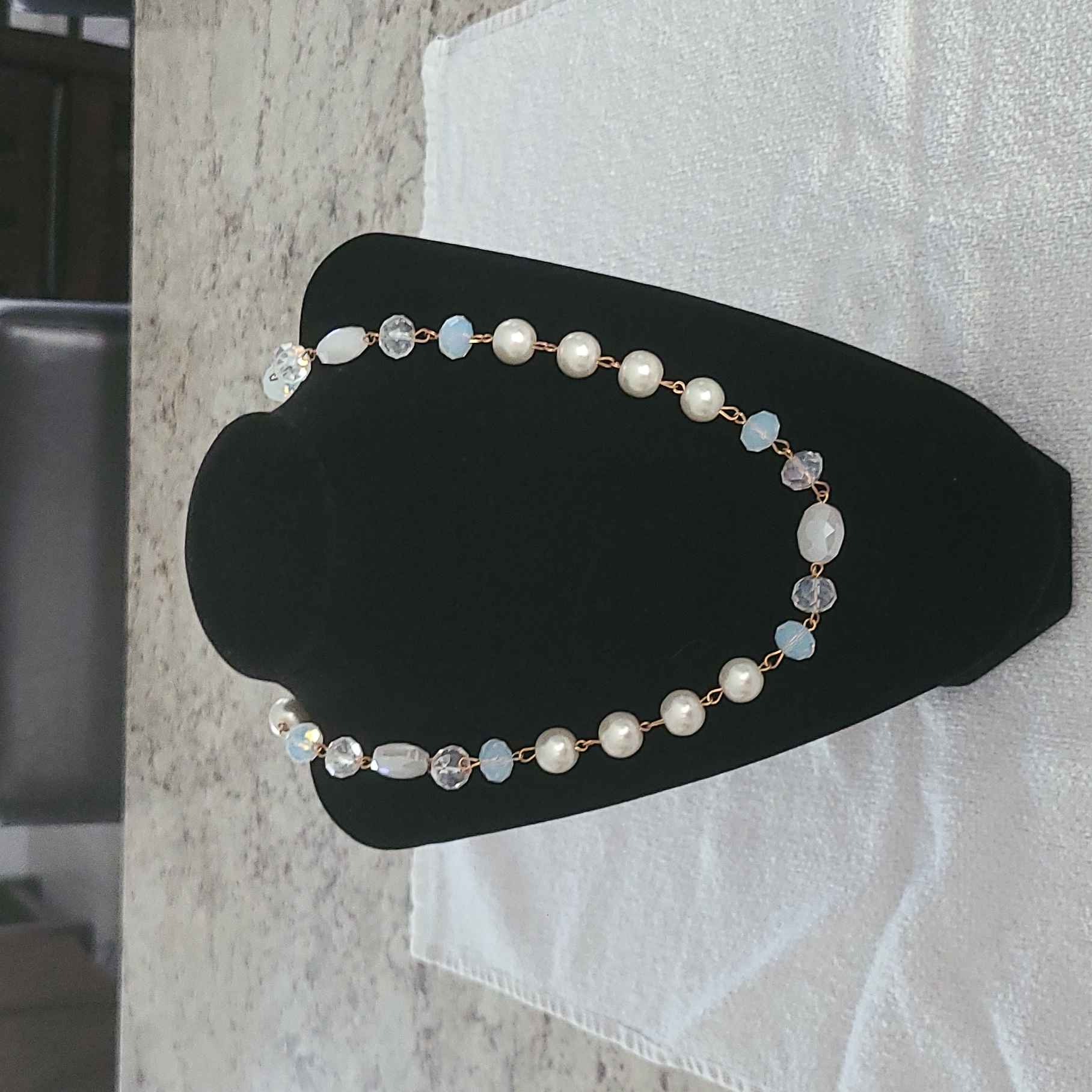 Ole Opal/Pearl/Clear Color Necklace And Earring Set